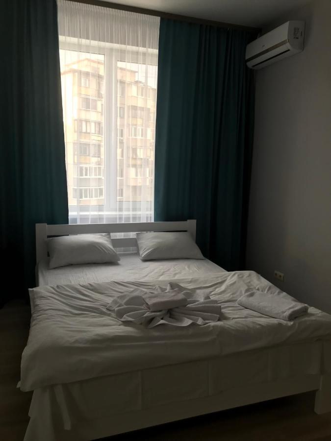 Apart Assistant On Smart Plaza Kyiv Exterior photo