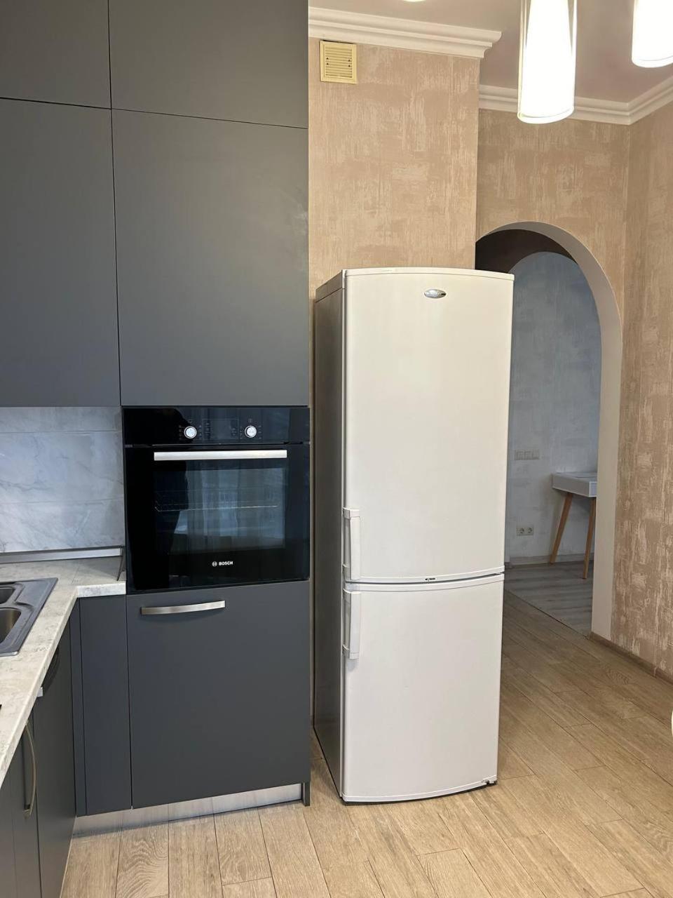 Apart Assistant On Smart Plaza Kyiv Exterior photo