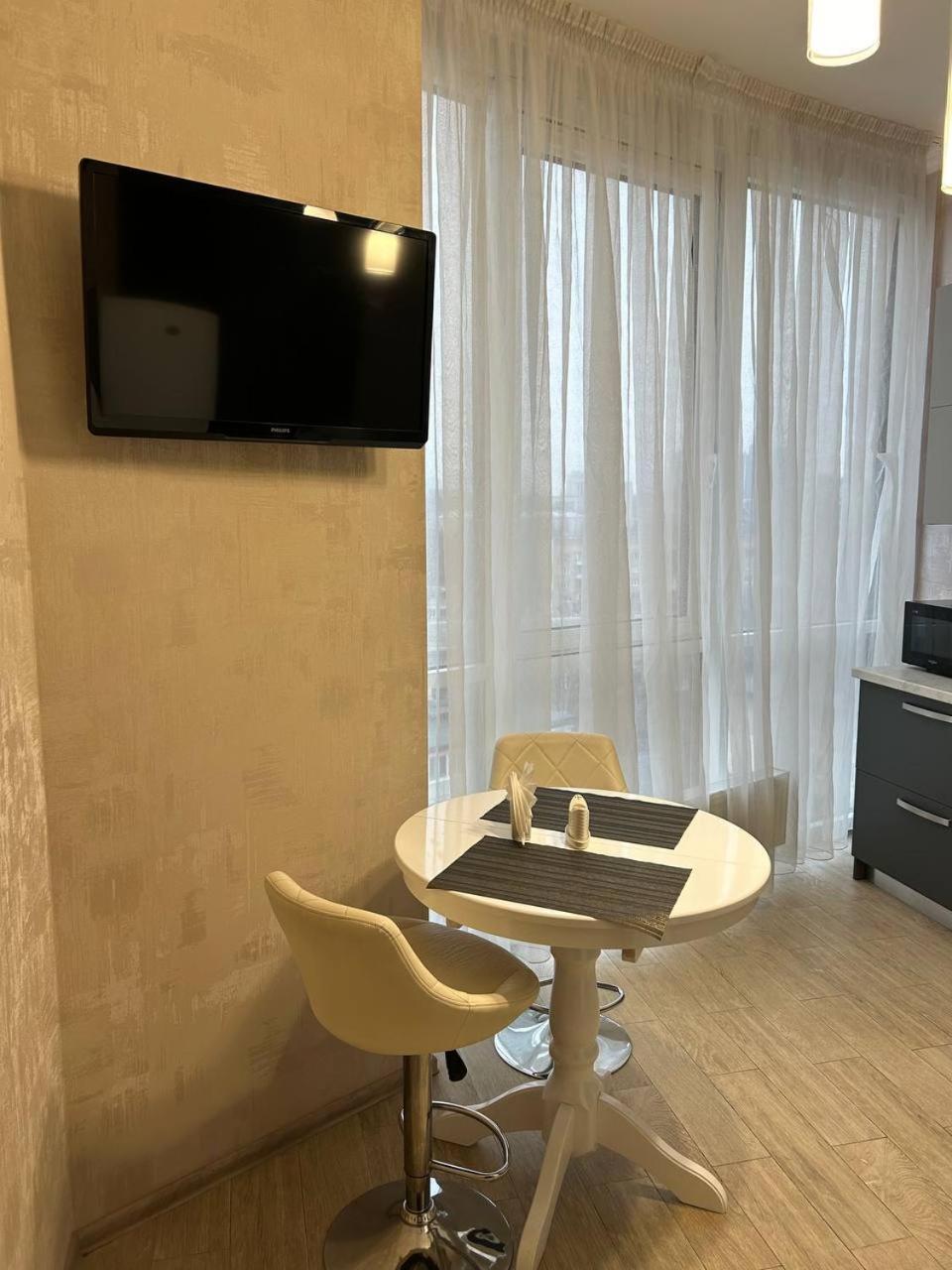 Apart Assistant On Smart Plaza Kyiv Exterior photo